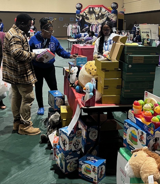 Holiday Magic in Full Swing at the Toys for Tots Holiday Festival!